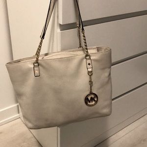 Michael Kors white over shoulder bag